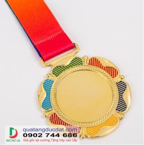 Hình ảnh của sản phẩm HUY CHƯƠNG CAO CẤP 14 thuộc danh mục Huy Chương, Cờ